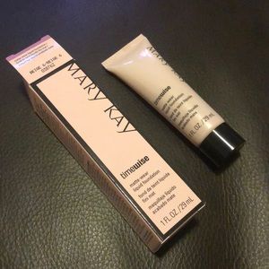 Mary Kay Matte-Wear Liquid Foundation - Beige 6